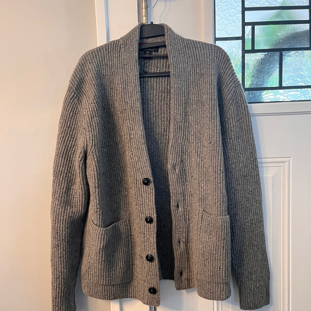 NW/OT BANANA REPUBLIC MEN’S 100% CASHMERE MARLED GREY BUTTON DOWN CARDIGAN SZ S
